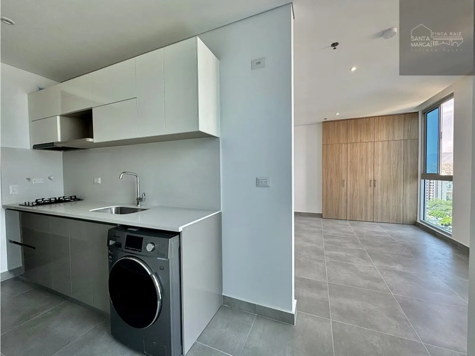 Cocina y zona de ropas